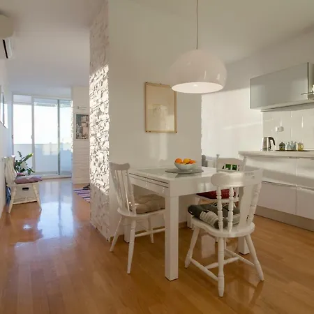 Apartment Laurel With Stunning View